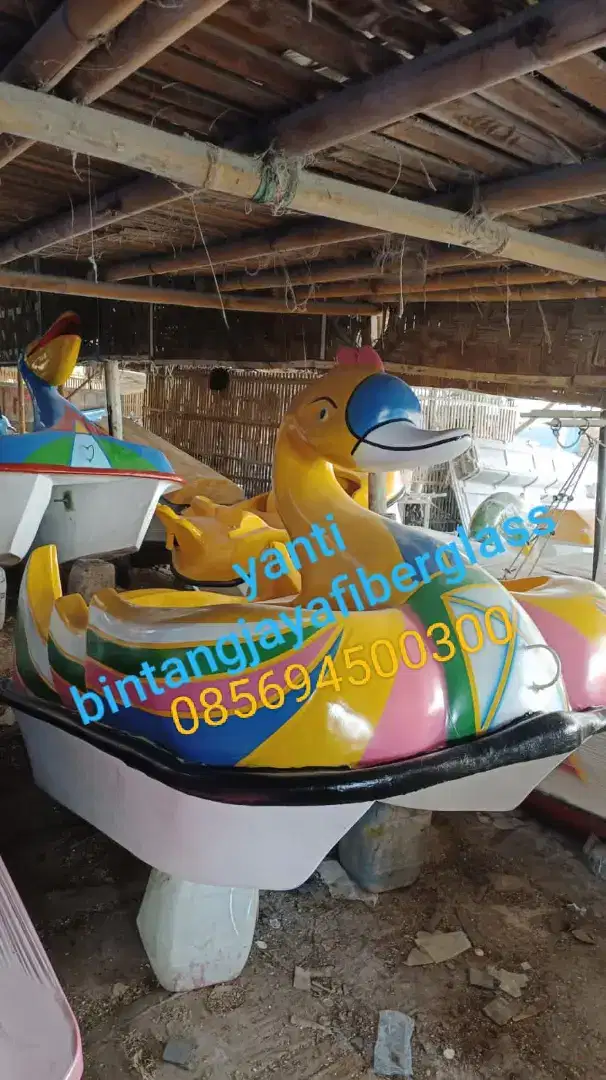 Sepeda air angsa sedang,bebek bebekan ready ,perahu fiber