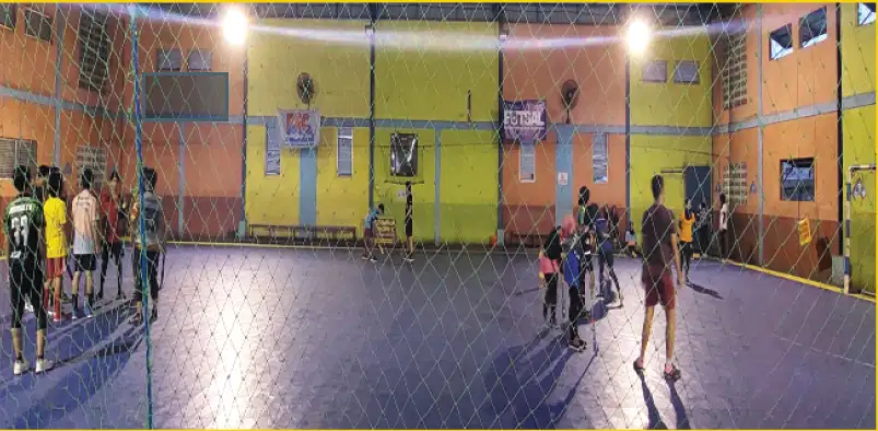 di jual GOR lapangan futsal di kawasan padat penduduk di balikpapan