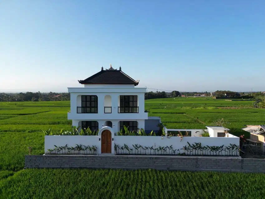 MEDITERANIA VILLA WITH SURROUNDED BY RICE FIELD