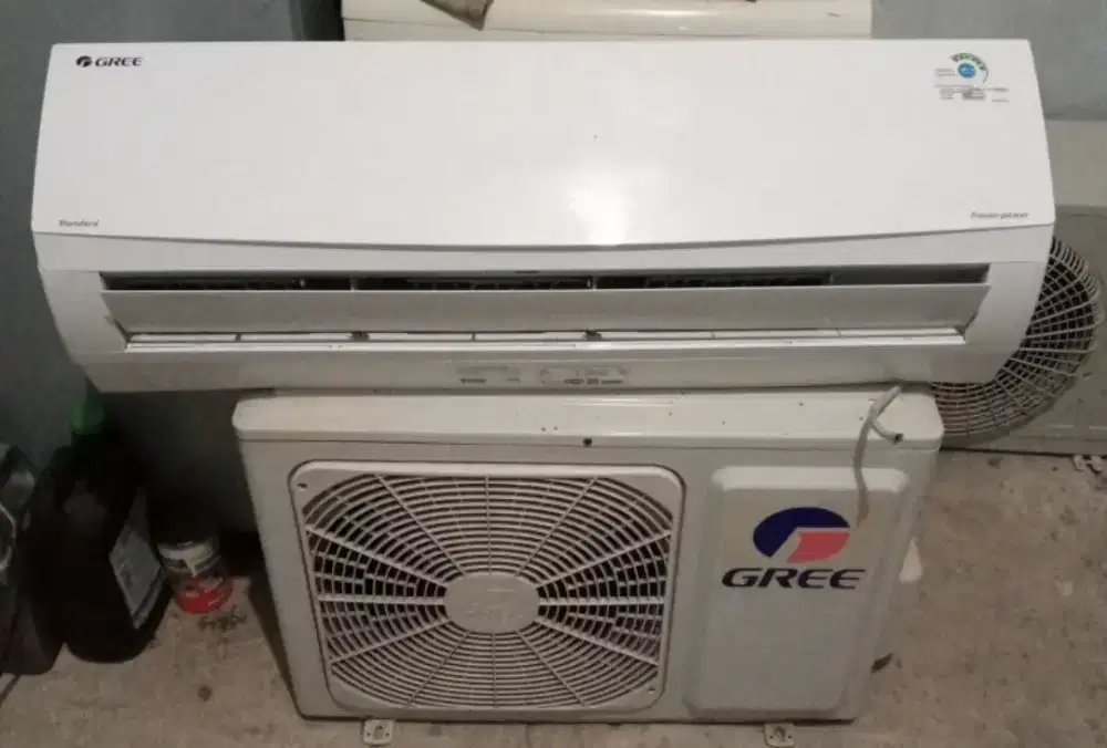 AC GRER 2 PK kondisi +85% like new