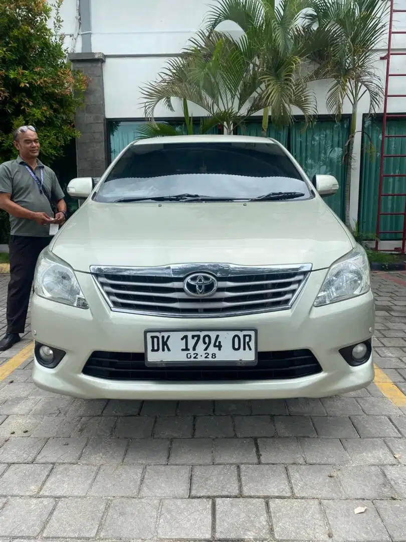 Toyota Grand Innova 2013 V