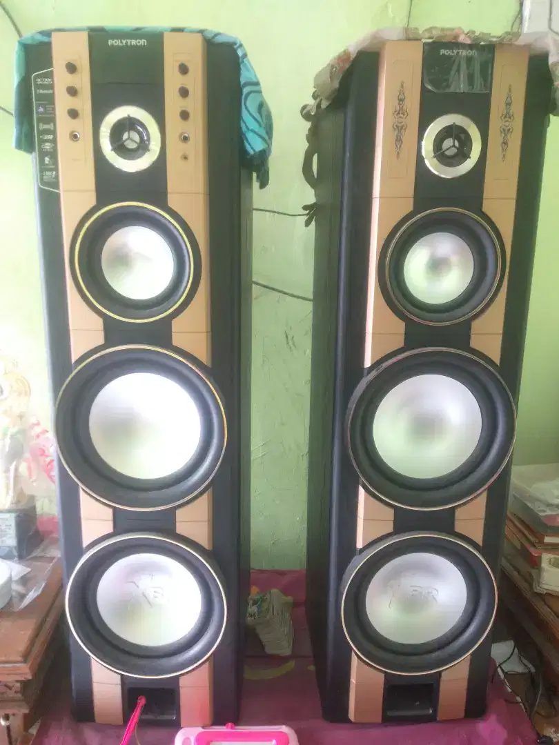 Speaker aktif Polytron