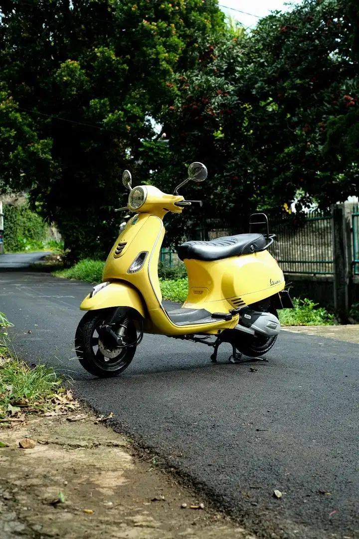 VESPA METIC LX 125 IGET 2018 ( TERMURAH )