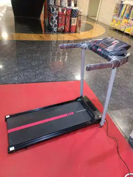 Treadmill elektrik bekas display toko