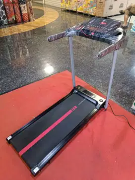 Treadmill elektrik bekas display toko