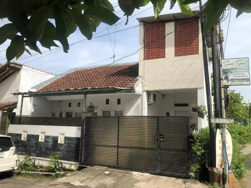 Rumah Balangan Biru Jimbaran Bali