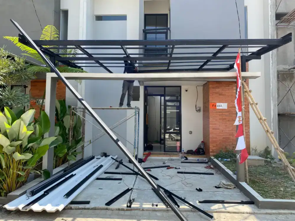 Kanopi atap rangka baja ringan