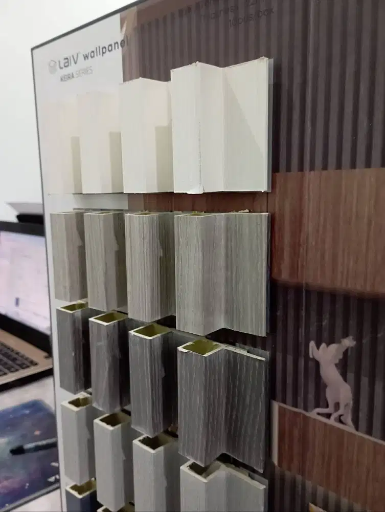 menyediakan kebutuhan wallpanel dinding interior rumah motif kayu