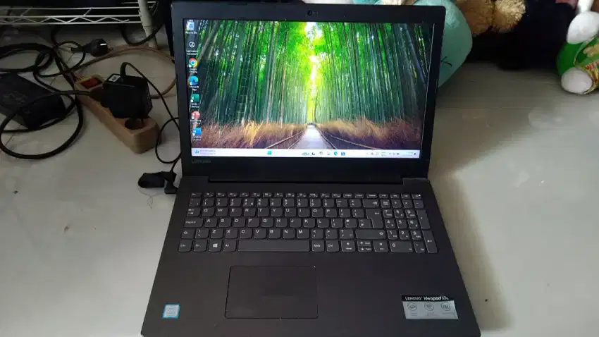 Laptop Lenovo Ideapad 330 i3 gen 7 (baca deskripsi)