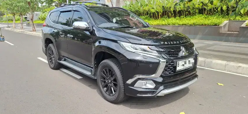 Pajero Dakar 4x2 AT Rockford Black Edition 2019