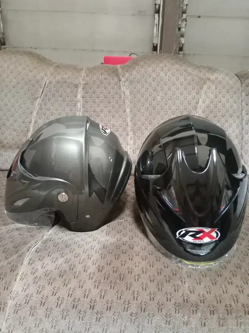 Helm SNI keren,kuat dengan berbagai macam warna.