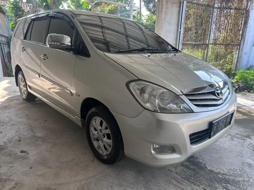 Innova G bensin 2010 bagus siap pakai