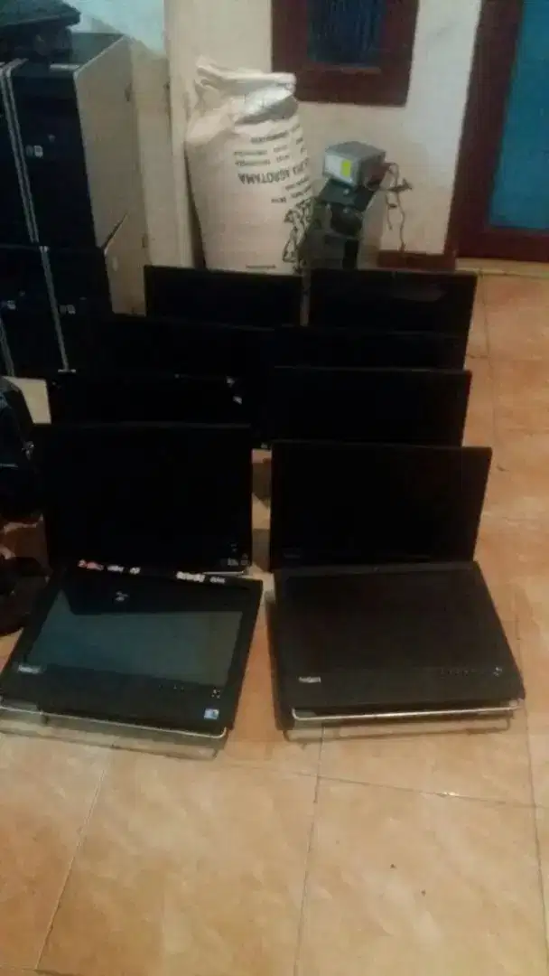 TERIMA JUAL BELI COMPUTER LELANGAN DAN KANTOR Partai Besar