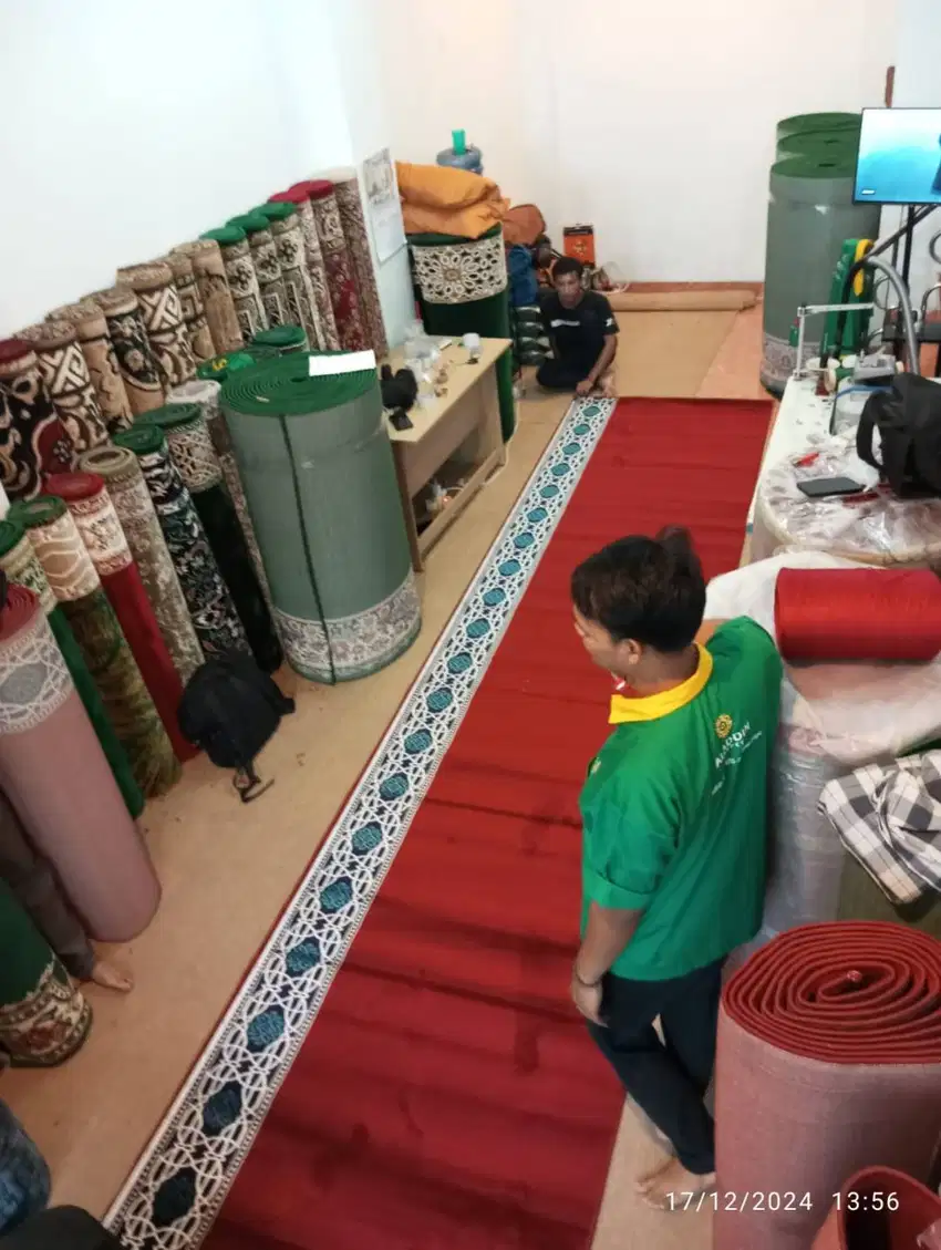 karpet masjid warna hijau dan merah untuk masjid terbaik anda