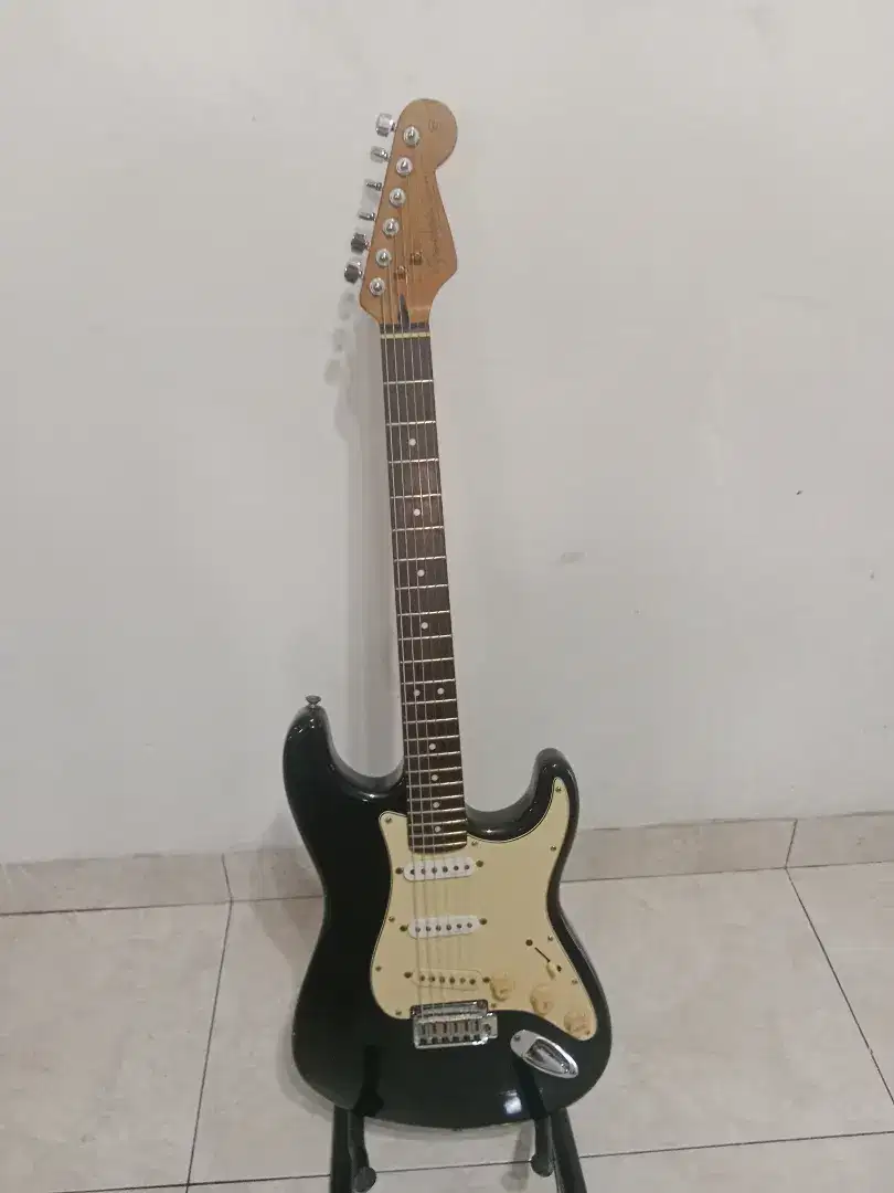 Gitar Fender Stratocaster