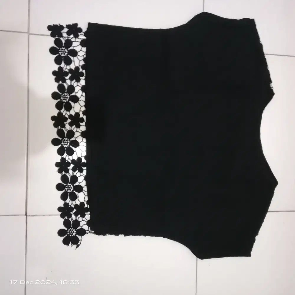 Blouse brukat hitam