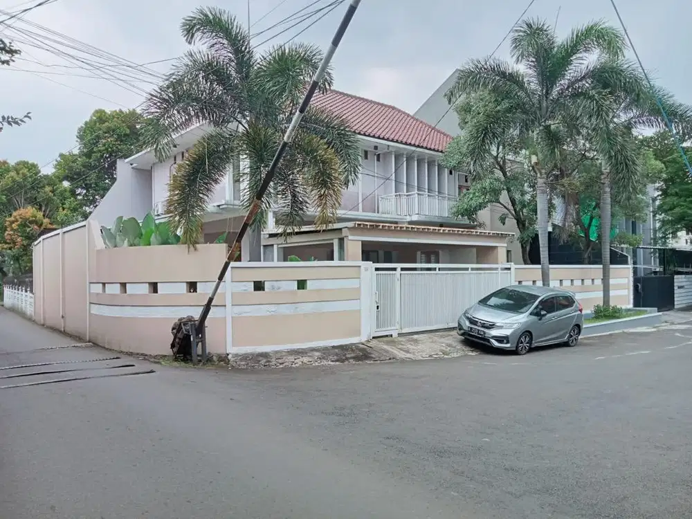 Dijual rumah cilandak persis depan mrt fatmawati