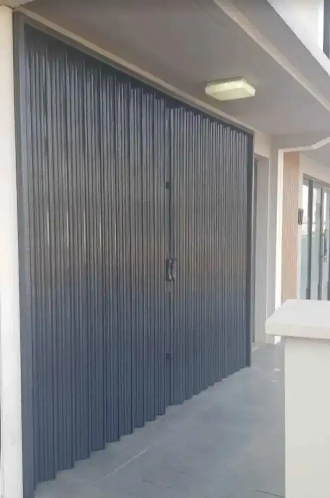 PINTU LIPAT HARGA TERJANGKAU