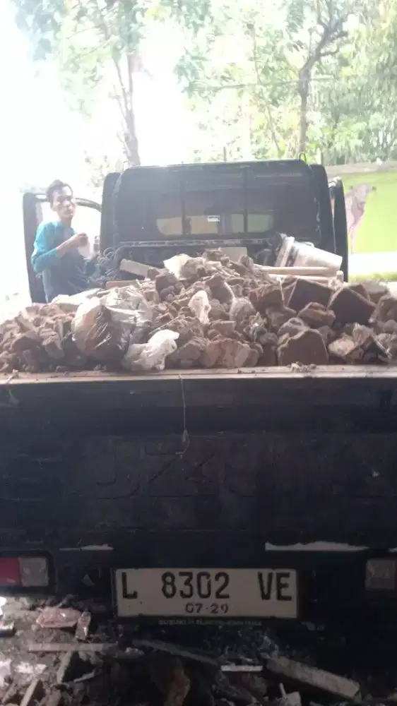 Jasa buang gragal dan buang sampah