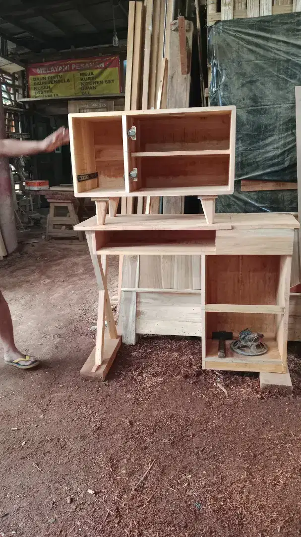 Jasa pertukangan furnitur, tukang kayu