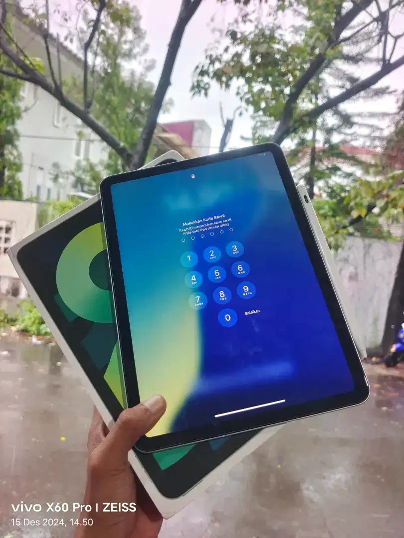 iPad Air 4 64Gb Wifi Call Lengkap Mulus