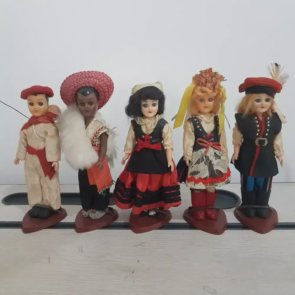 Boneka Figure Pajangan Vintage Carlson Dolls Blinking Eyes USA