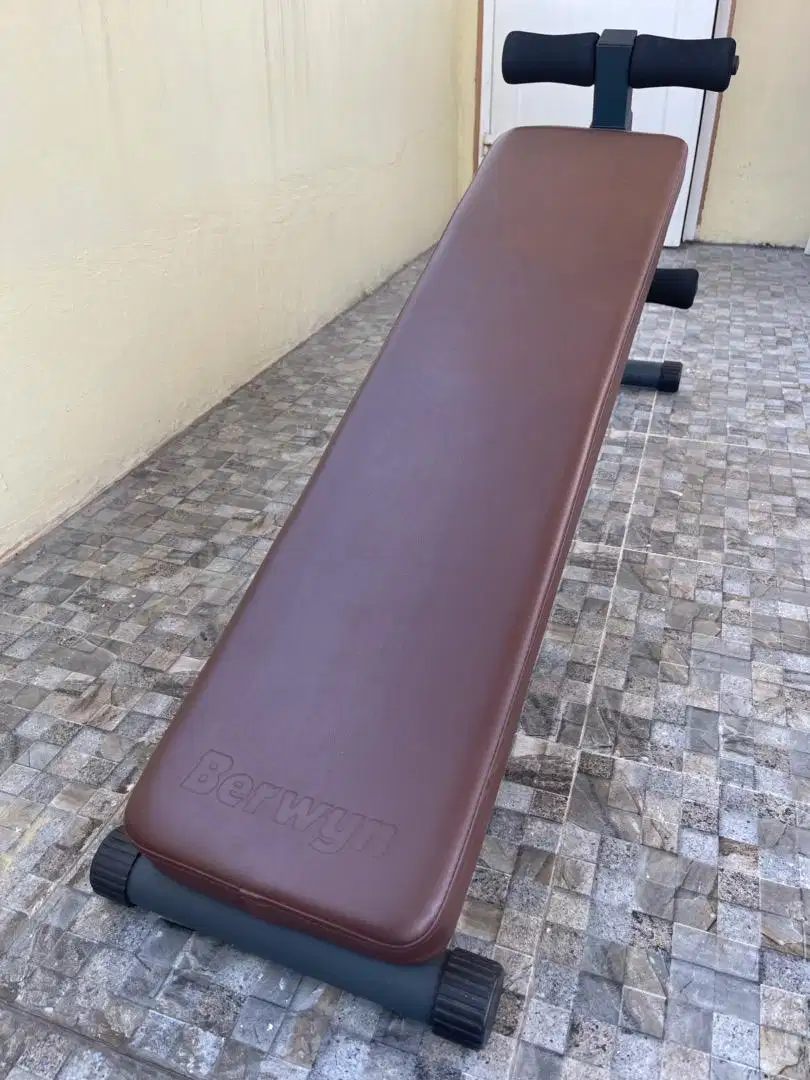 Slim Board Bench / Alat Gym Sit Up Berwyn Original Used