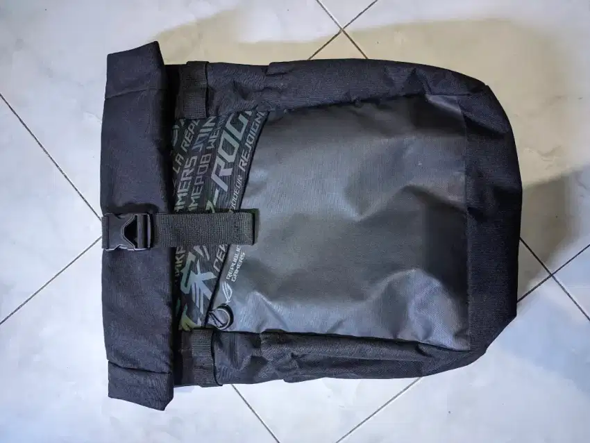 Tas bawaan ROG STRIX