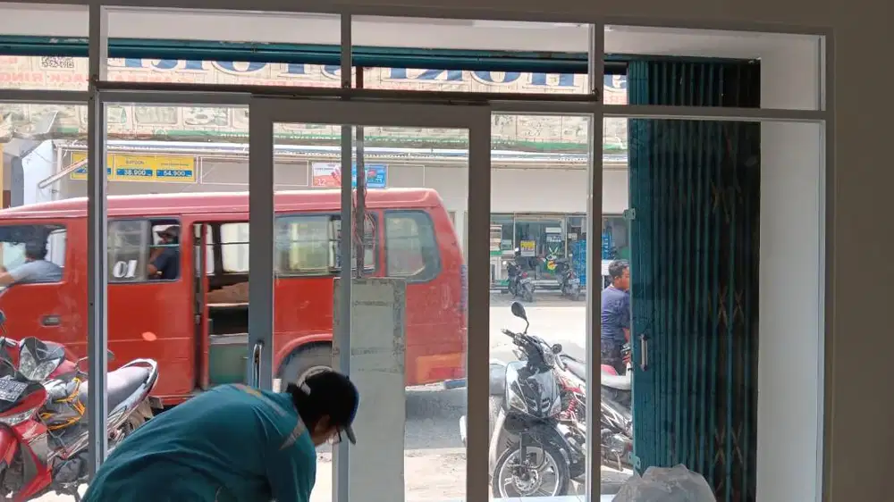 Pasang Sekat Partisi Gypsum + Kusen Jendela Pintu Alumnium +Kaca Polos