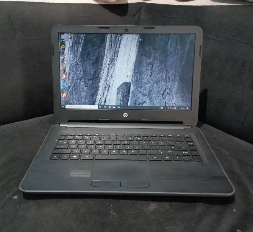 Laptop HP 14s Core i3 Gen 6 Bagus Murah