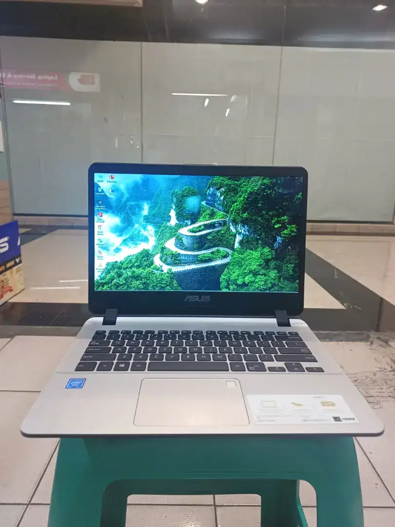 Laptop asus A407M