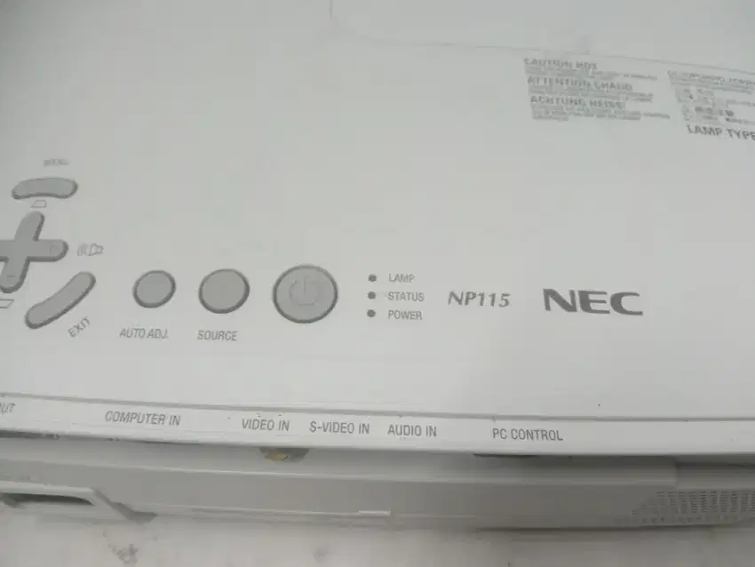 Projector nec p110