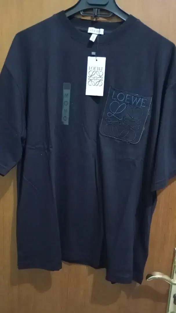 Loewe T shirt baru size M ( ld105/72 dan L (110/71)