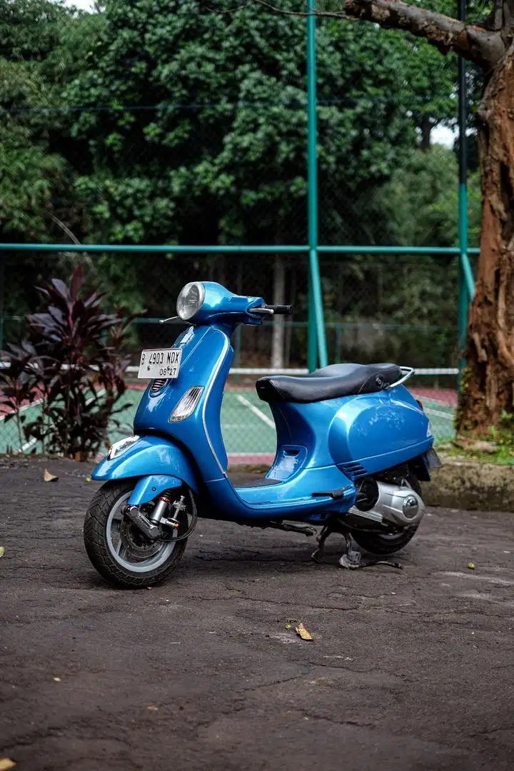 PIAGGIO VESPA METIC LX 150 3V 2013 ( TERMURAH )