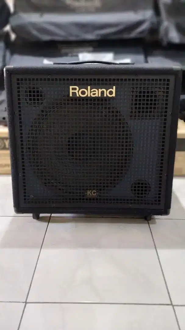 Ampli keyboard roland kc 550 muluss