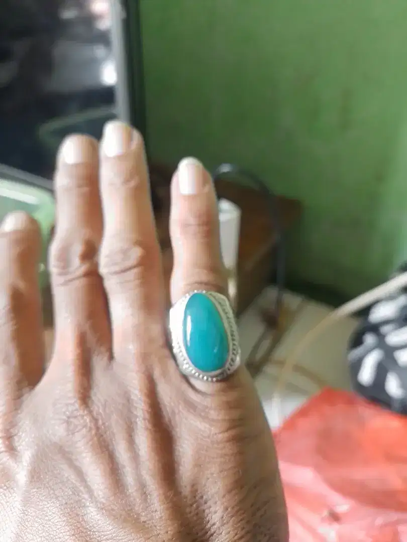 Batu bacan kristal