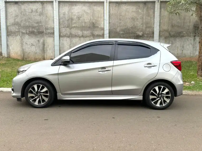 Jual Cepat Honda brio RS CVT / AT Tahun 2022