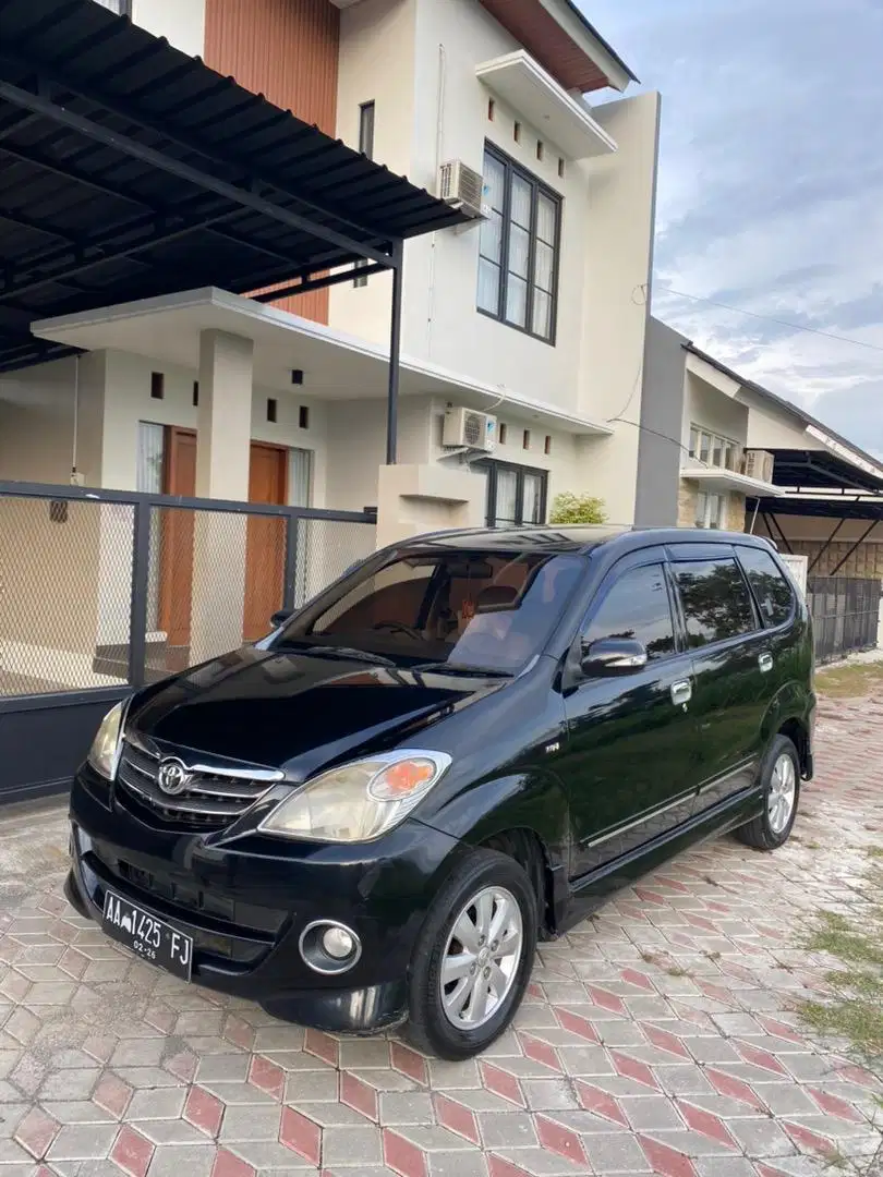 Avansa s 2010 matic atas nama