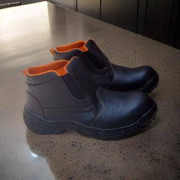 Baru Sisa stok Warehouse Safety tahan api dan besi