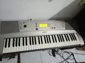 Keyboard Yamaha psr e 313