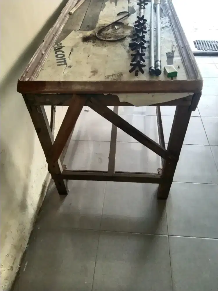 Meja kayu ,meja kayu