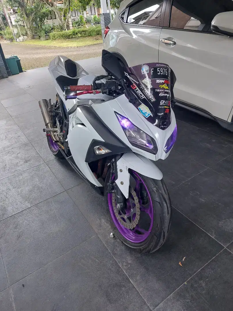 Kawasaki Ninja 250fi Putih