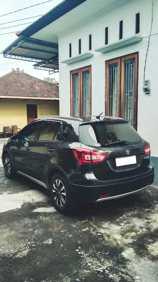 Dijual Suzuki S CROSS 2018 (MT)