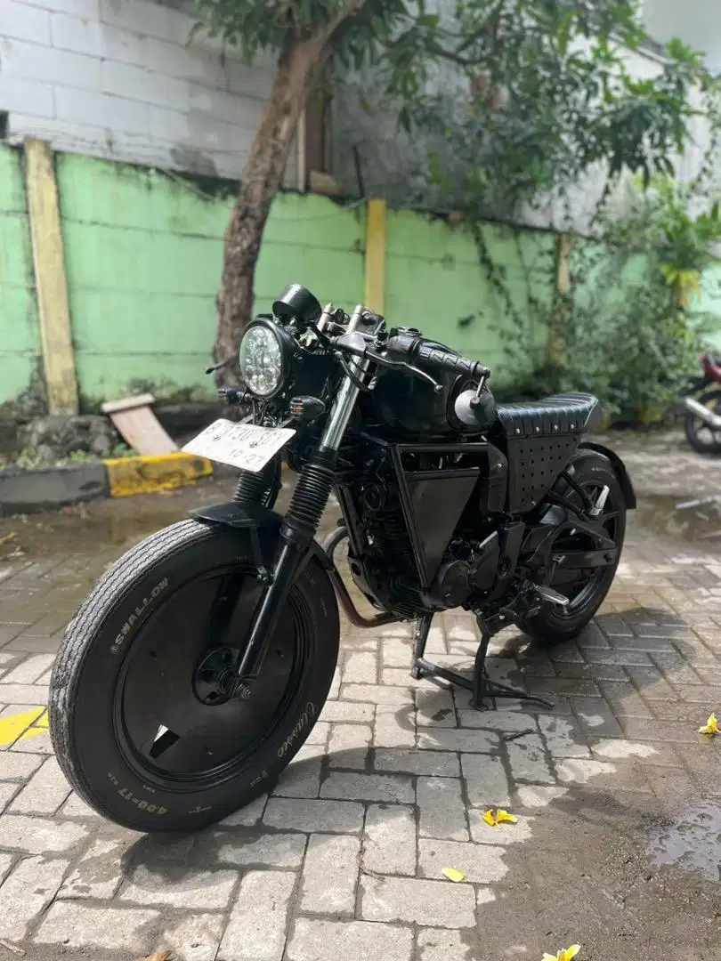 MOTOR CUSTOM BRATCAFE BASIC YAMAHA BYSON