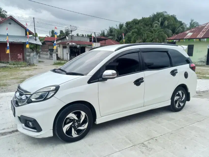 Honda Mobilio RS