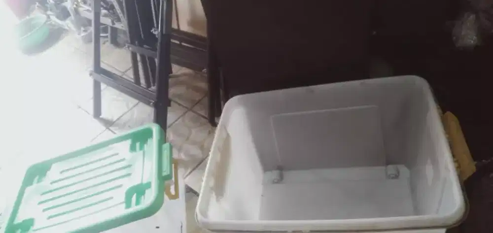 Slhkn plh slh 1 countener baju taruh di kmr cocok skl cpt murah sj deh