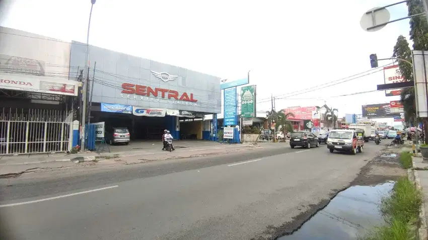 Dijual Gudang + Kantor Posisi Hoek di Mainroad Tuparev, Cirebon