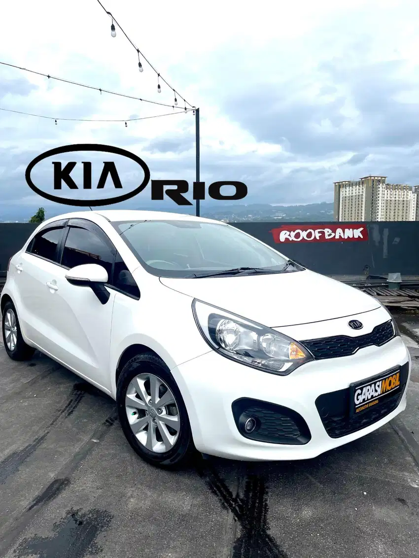 Kia Rio SE Manual Putih 2012