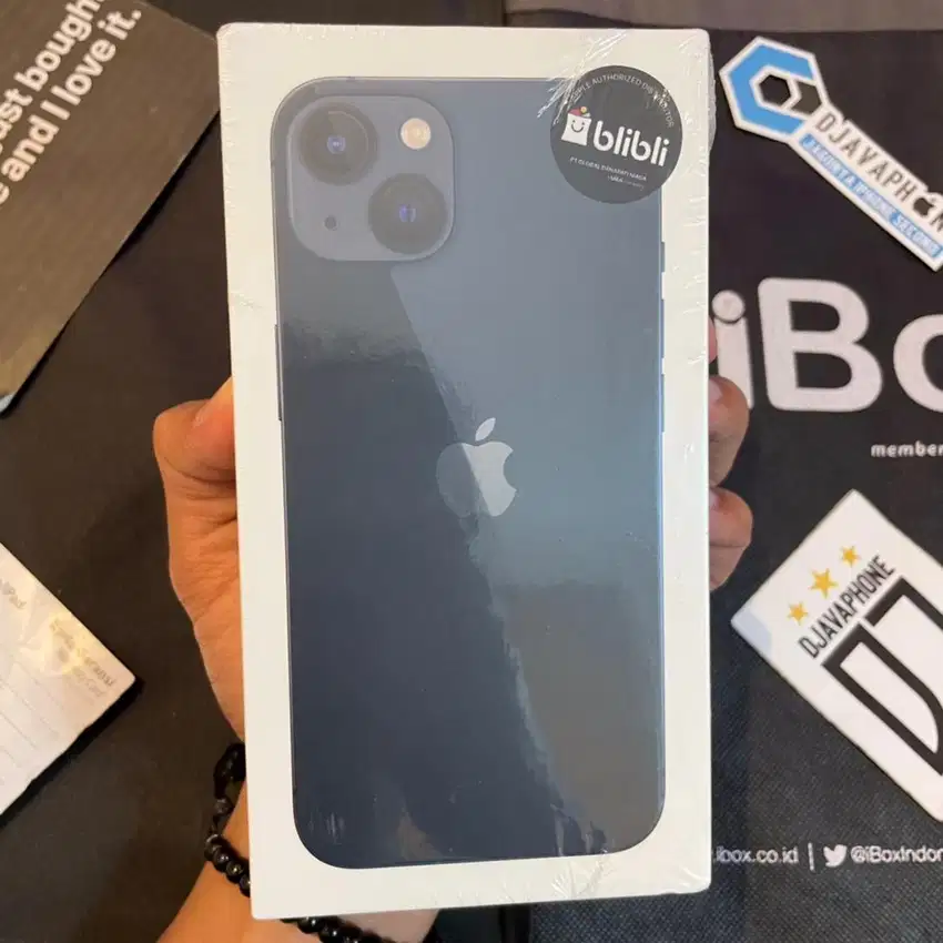 iPhone 13 Midnight 128GB NEW Garansi Resmi iBox 1 Tahun