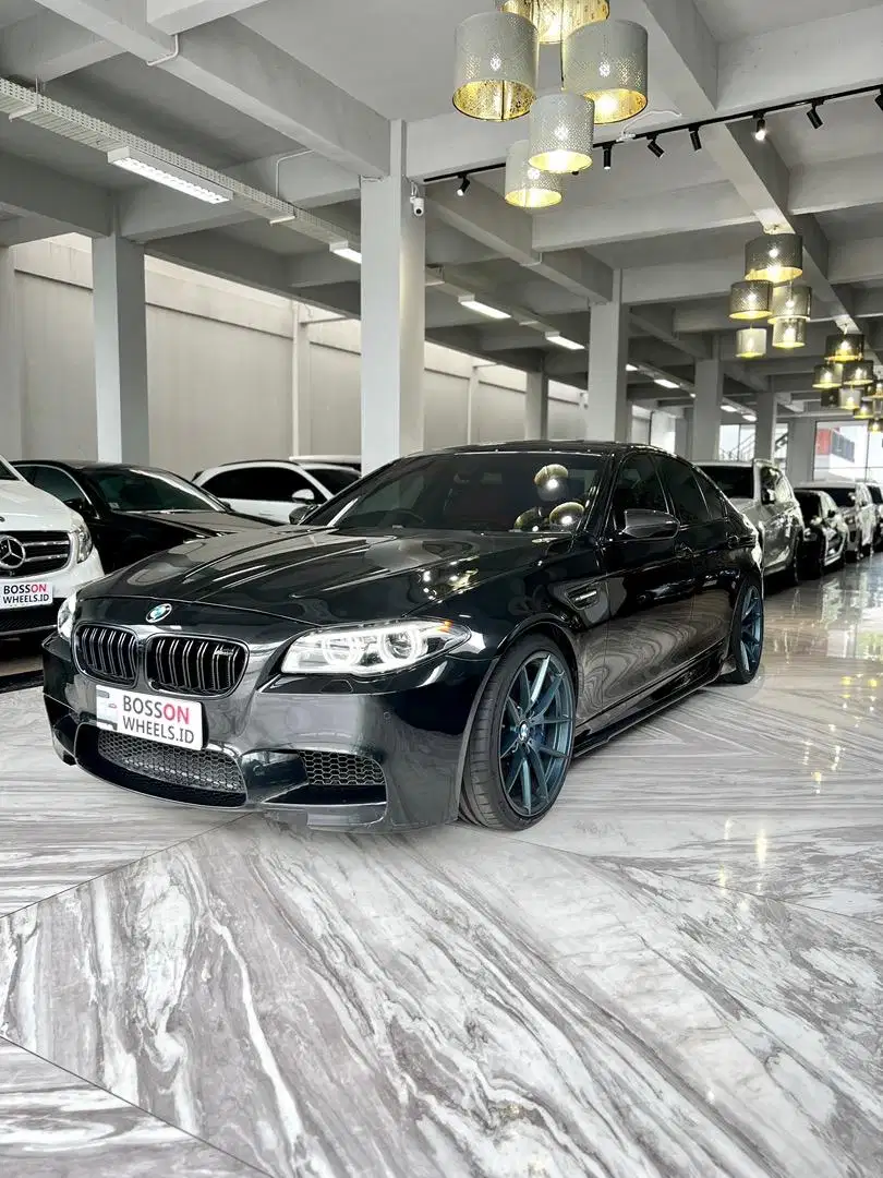 2013 BMW M5 F10 V8 2012 4.4L M6 E63 muscle